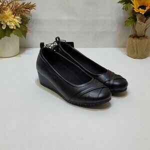 Tredsafe Moulin Slip-Resistant Women 7.5 DREAMCELL Anti-Fatigue Moisture-Wicking